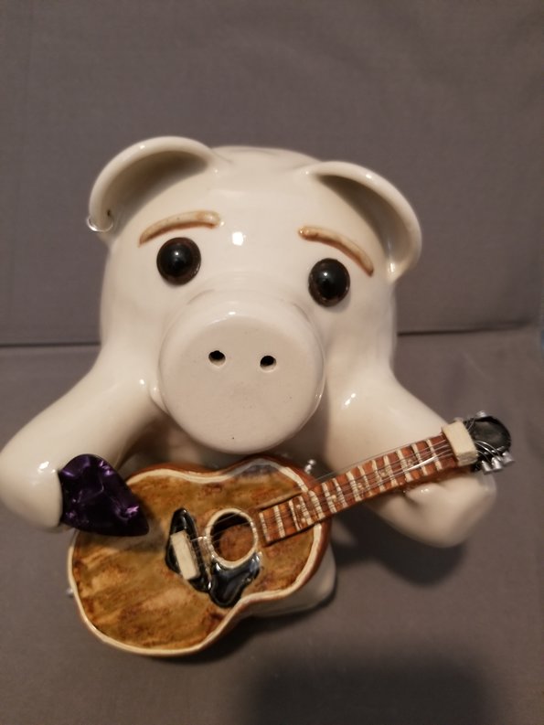 Piggy guitar